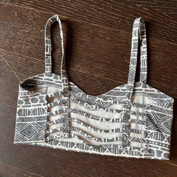 Brandy Melville Crop One Size - Picture 2 of 5